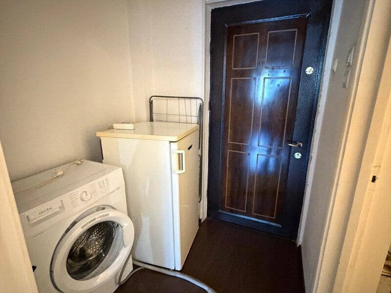 Dristor, chiar la gura de metrou, 10 minute mall Park Lake si parc IOR